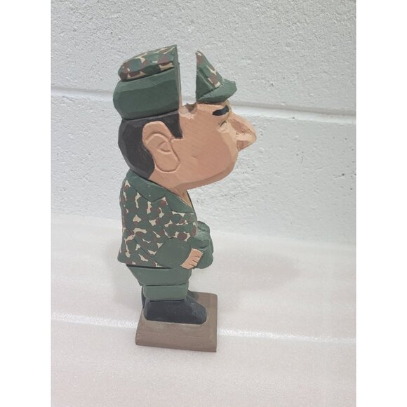 Peepers Wooden Hunter Figure Eyeglass Holder Desk Shelf Sitter 8-5/8" Camo - Picture 3 of 7
